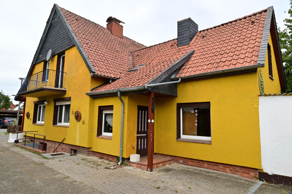 Geräumiges Ein- bis Zweifamilienhaus in 29303 Bergen ab sofort verfügbar